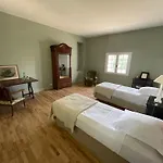 Seigneurie De Peyrat Frühstückspension 4*