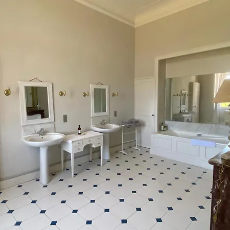 Bed & Breakfast Seigneurie De Peyrat *
