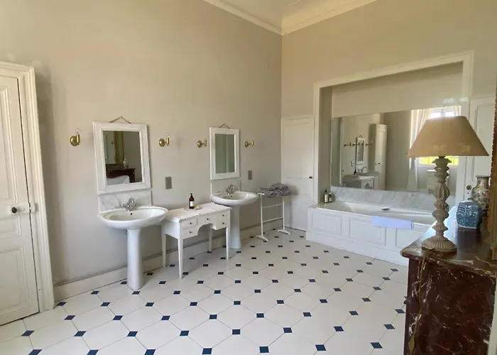 Bed & Breakfast Seigneurie De Peyrat 4*