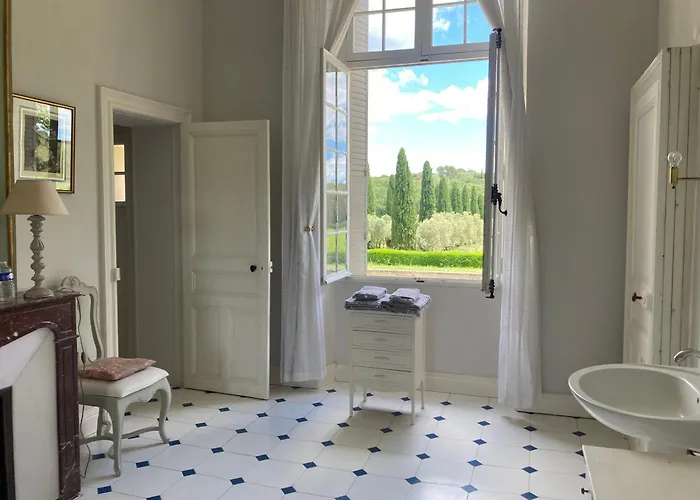 Seigneurie De Peyrat Bed & Breakfast Pézenas
